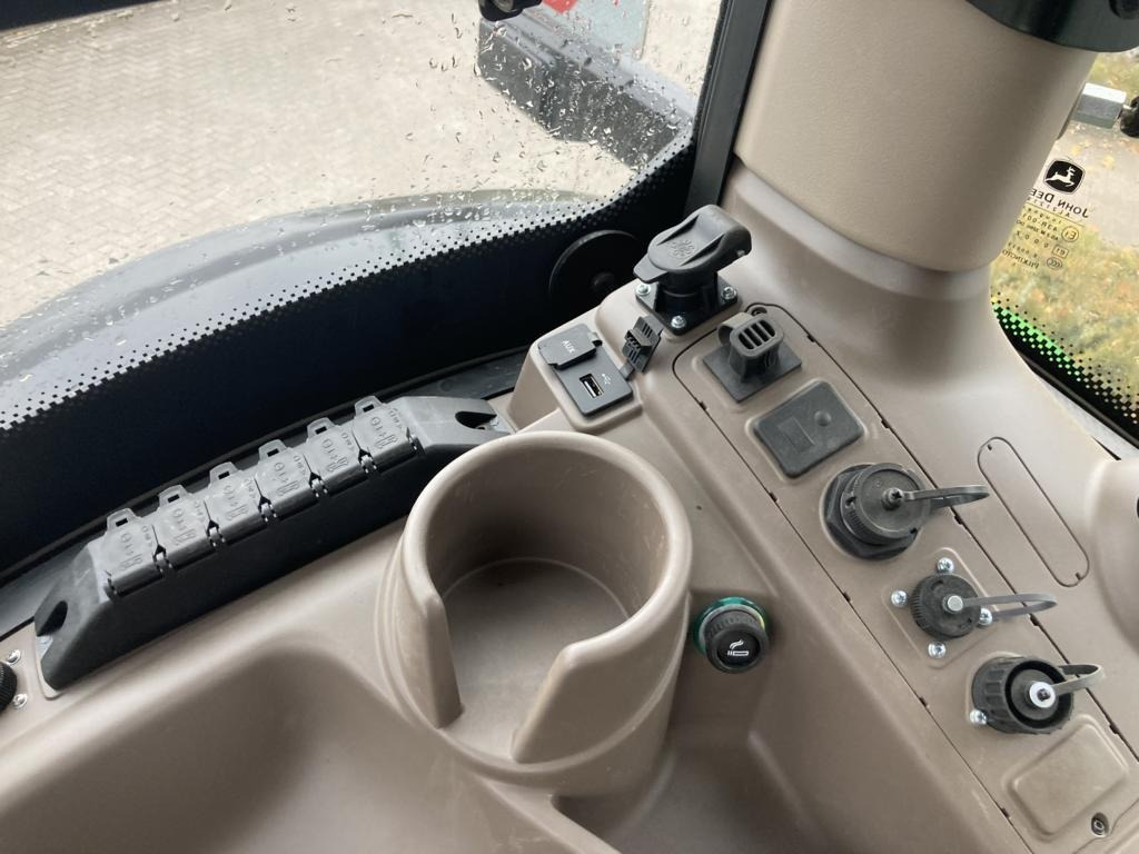 Arrendamiento de John Deere 6R250 John Deere 6R250: foto 7