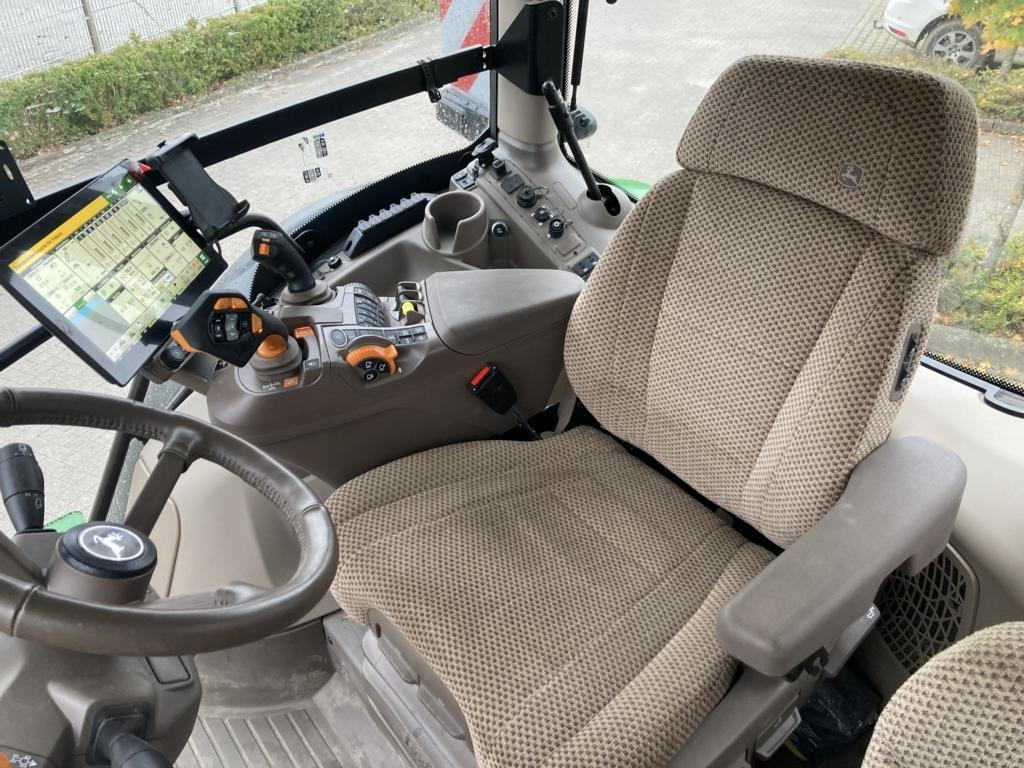 Arrendamiento de John Deere 6R250 John Deere 6R250: foto 10