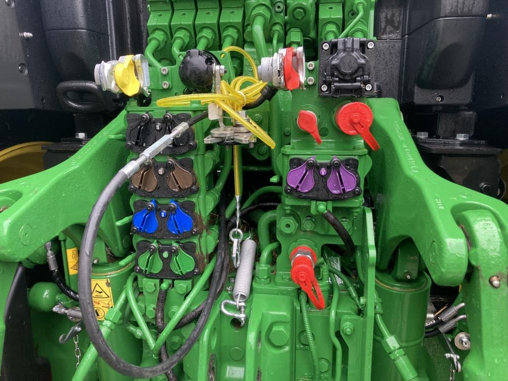 Arrendamiento de John Deere 6R250 John Deere 6R250: foto 20