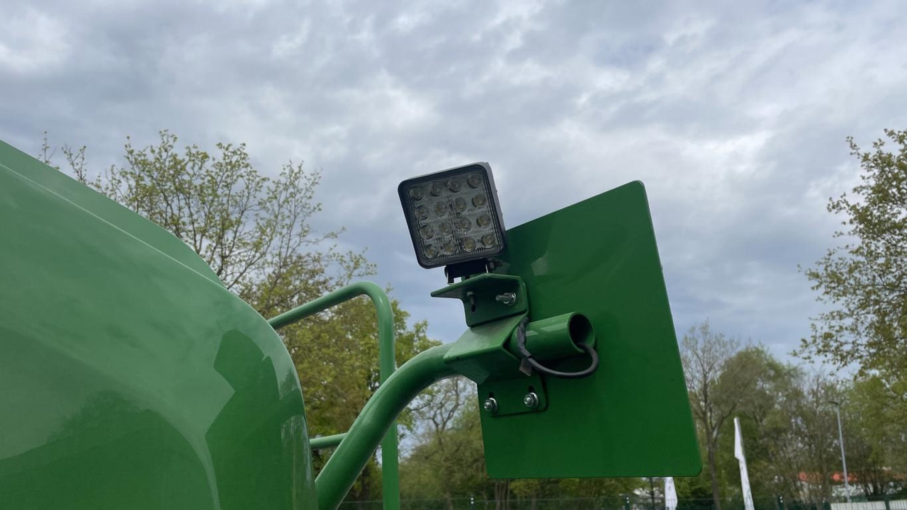 John Deere RUNDBALLENPRESSE F441R - Encintadora de pacas: foto 4 John Deere RUNDBALLENPRESSE F441R - Encintadora de pacas: foto 4