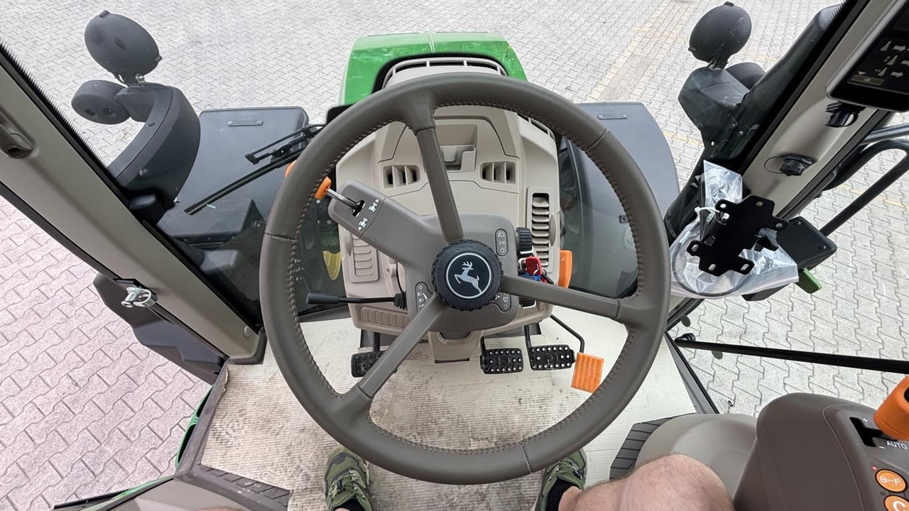 Tractor nuevo John Deere TRAKTOR 6120M MIT KABINE: foto 6