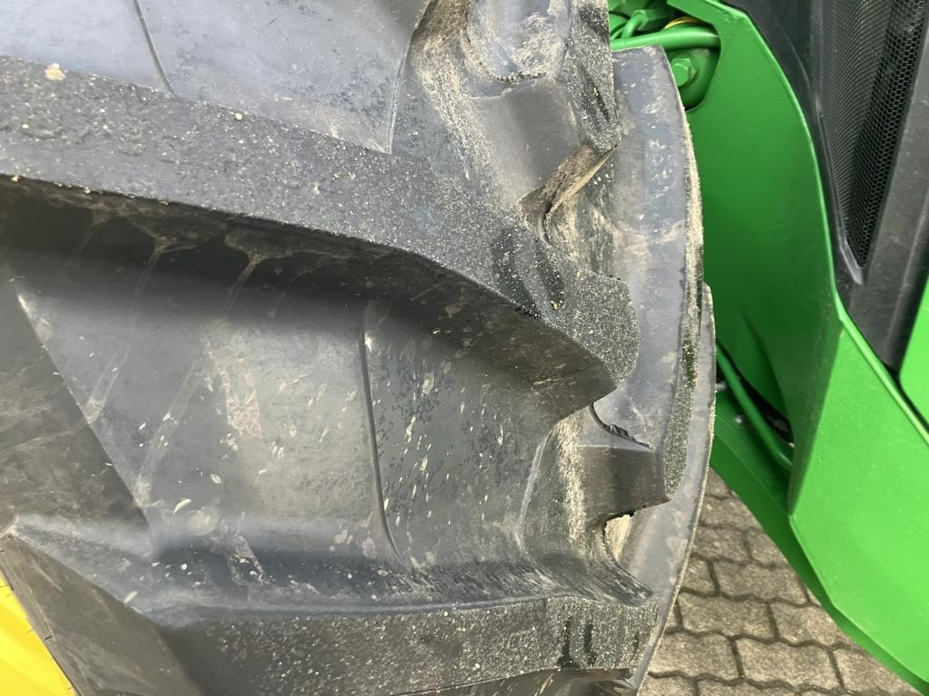 John Deere TRAKTOR 8R340 - Tractor: foto 3 John Deere TRAKTOR 8R340 - Tractor: foto 3