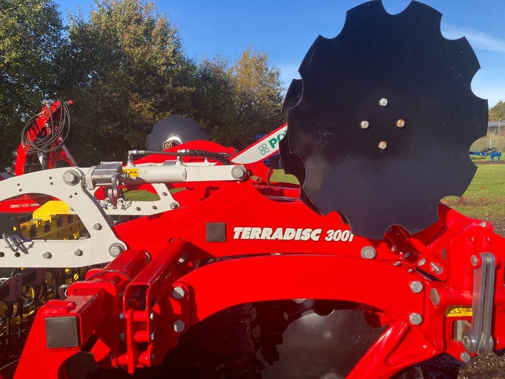 Pöttinger TERRADISC 3001 - Rastras: foto 2 Pöttinger TERRADISC 3001 - Rastras: foto 2