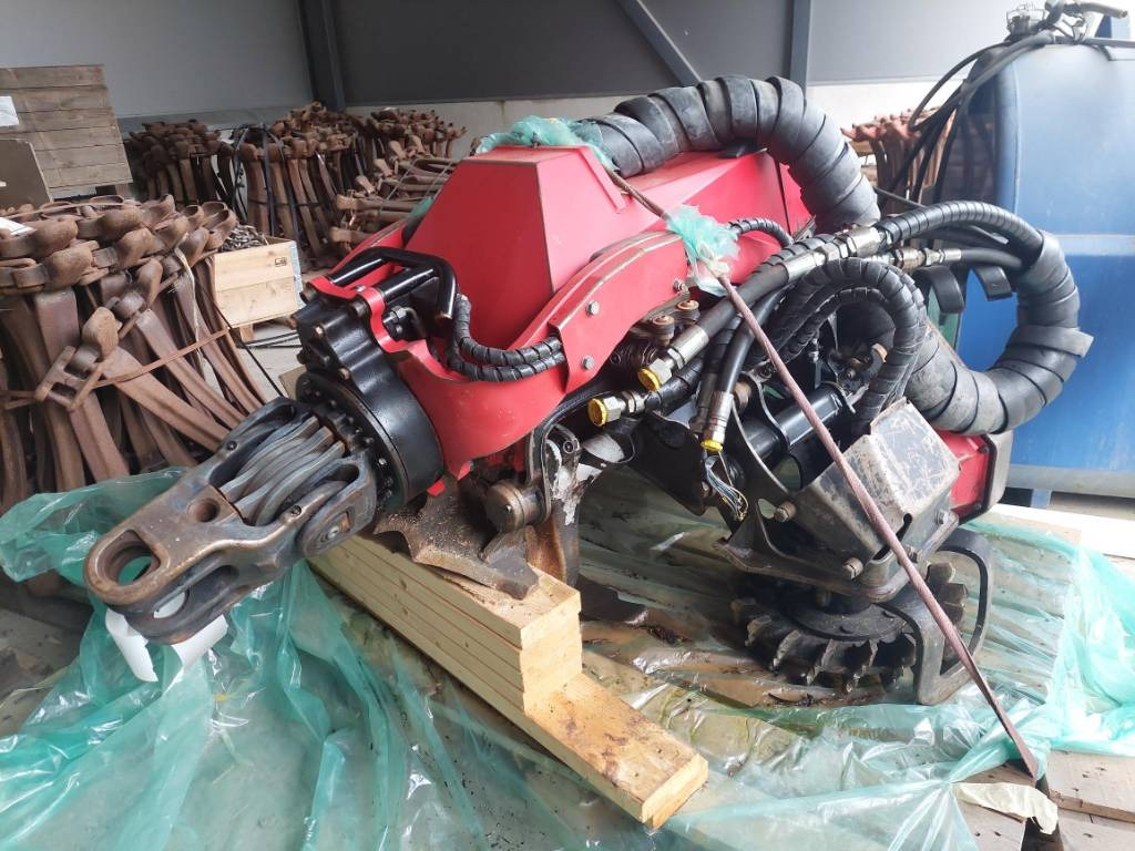 Komatsu 365.1 - Cabezal talador: foto 1 Komatsu 365.1 - Cabezal talador: foto 1