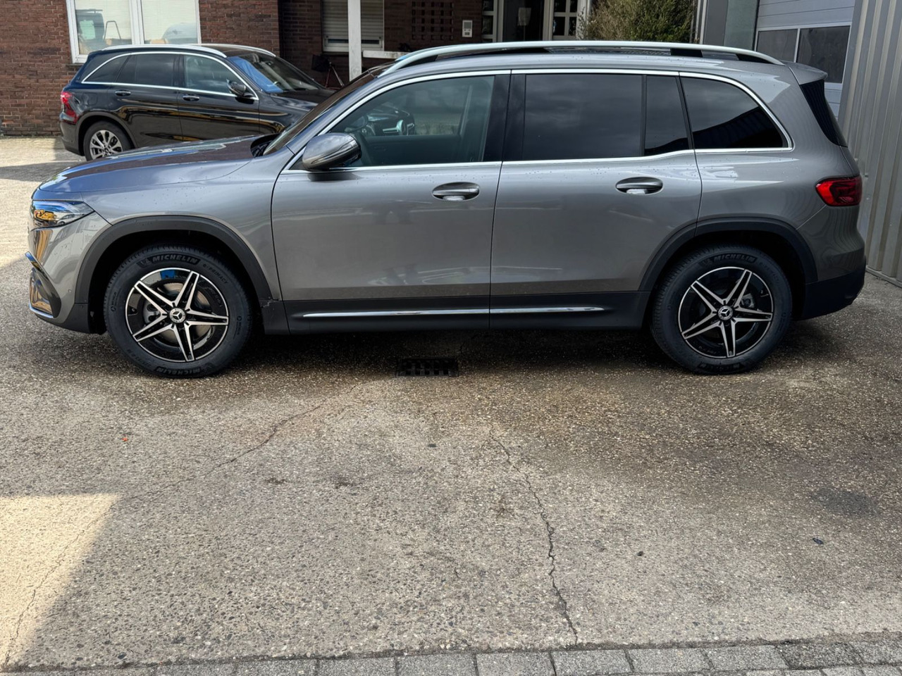 Mercedes-Benz EQB 350 AMG LINE 4Matic NUR 600 KM !!!!!! - SUV/ Todoterreno: foto 3 Mercedes-Benz EQB 350 AMG LINE 4Matic NUR 600 KM !!!!!! - SUV/ Todoterreno: foto 3