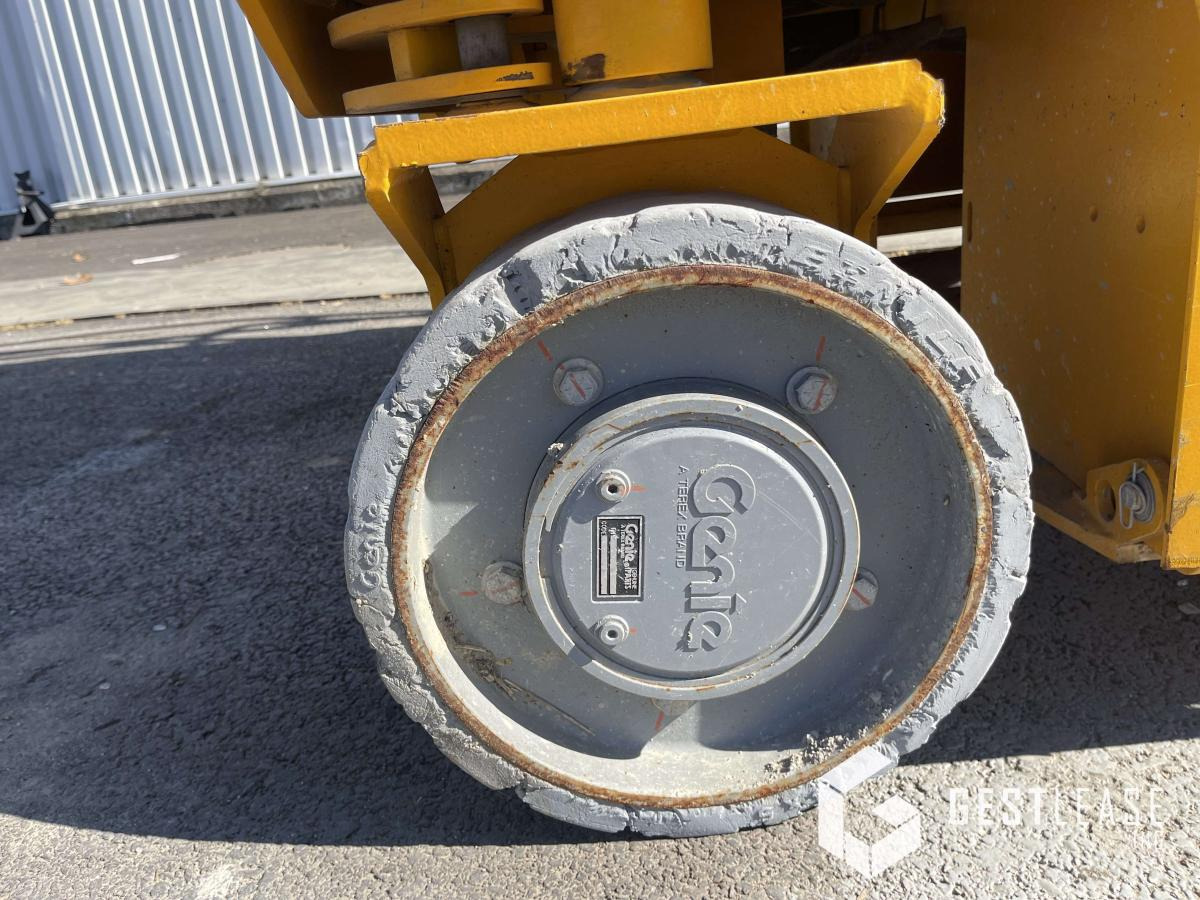 Plataforma de tijeras Genie GS-2646: foto 18