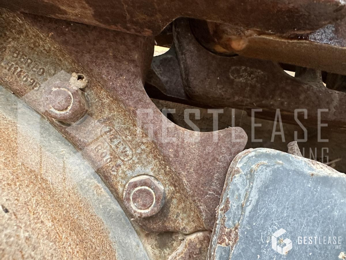 Cargadora de cadenas Liebherr LR636: foto 8