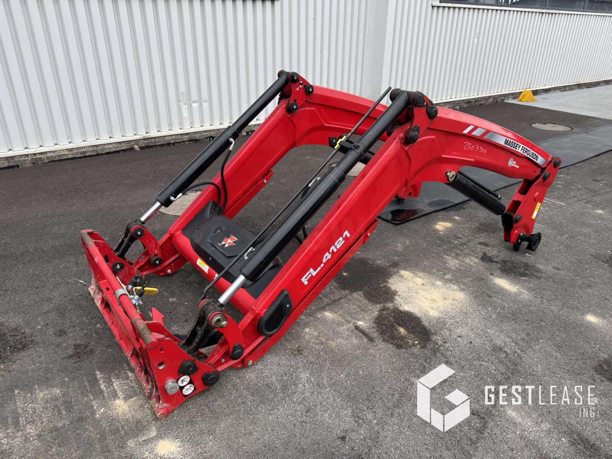 MASSEY FERGUSON FL4121 - Cargador frontal para tractor: foto 1 MASSEY FERGUSON FL4121 - Cargador frontal para tractor: foto 1