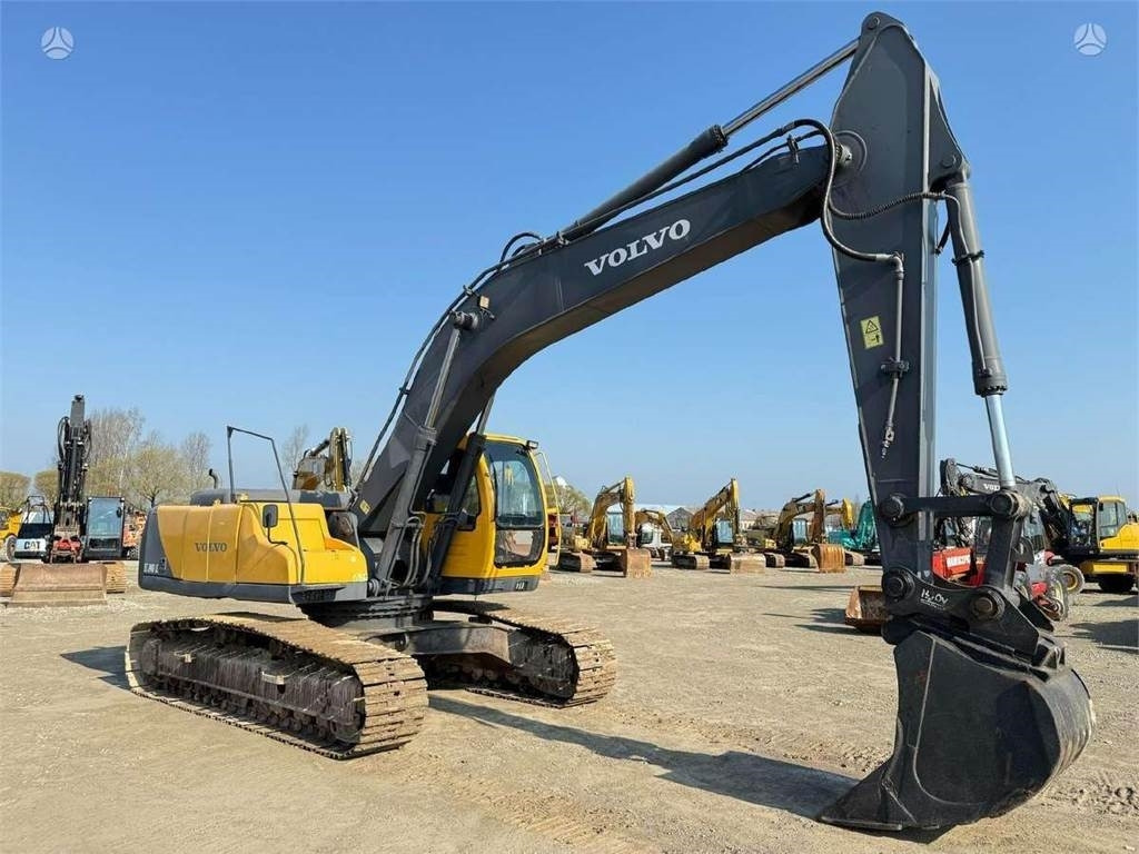 Arrendamiento de Volvo EC 240 LC  Volvo EC 240 LC: foto 7