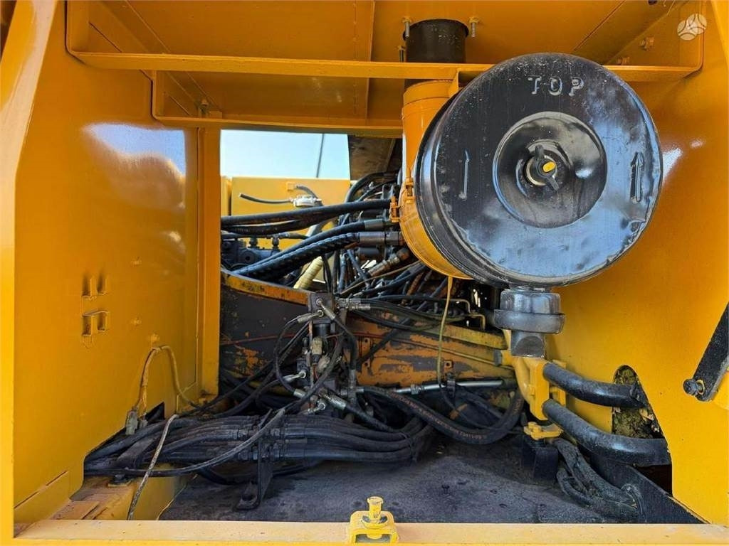 Arrendamiento de Volvo EC 240 LC  Volvo EC 240 LC: foto 12