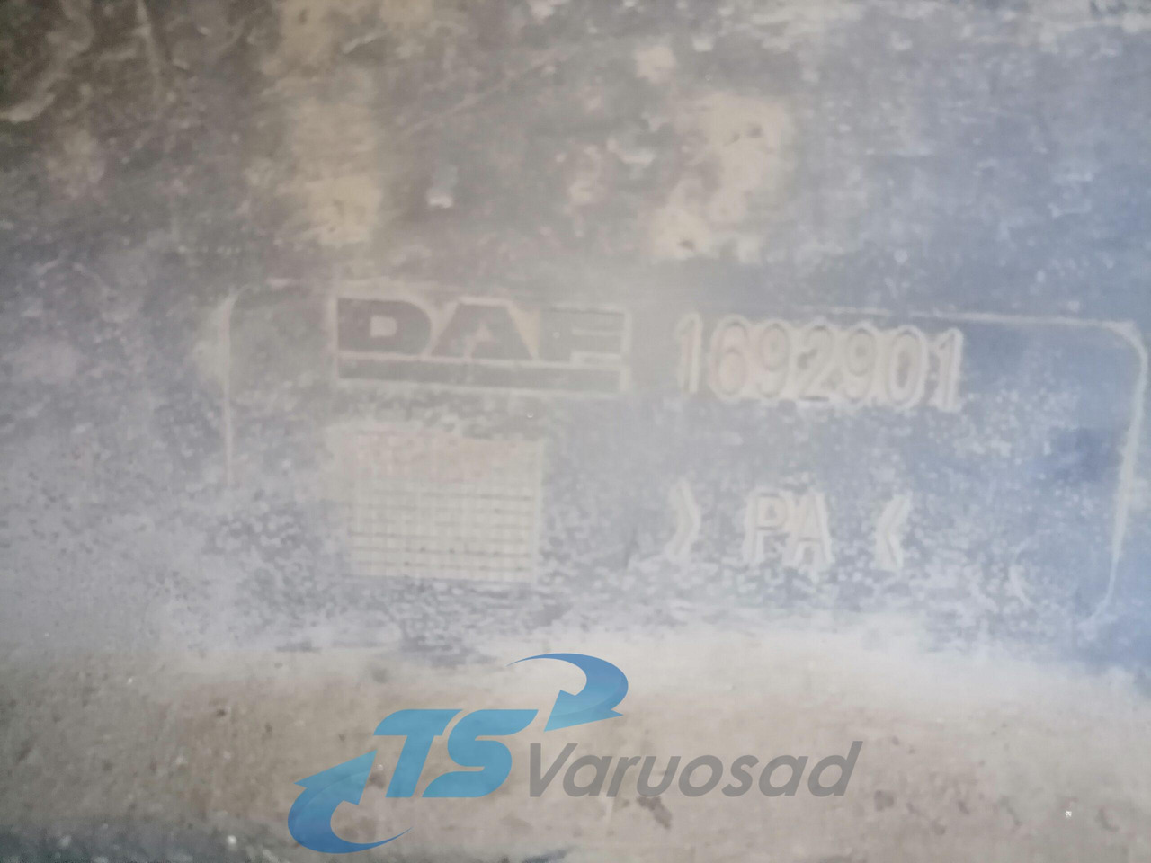 DAF Fan shroud 1692901 - Radiador para Camión: foto 4 DAF Fan shroud 1692901 - Radiador para Camión: foto 4