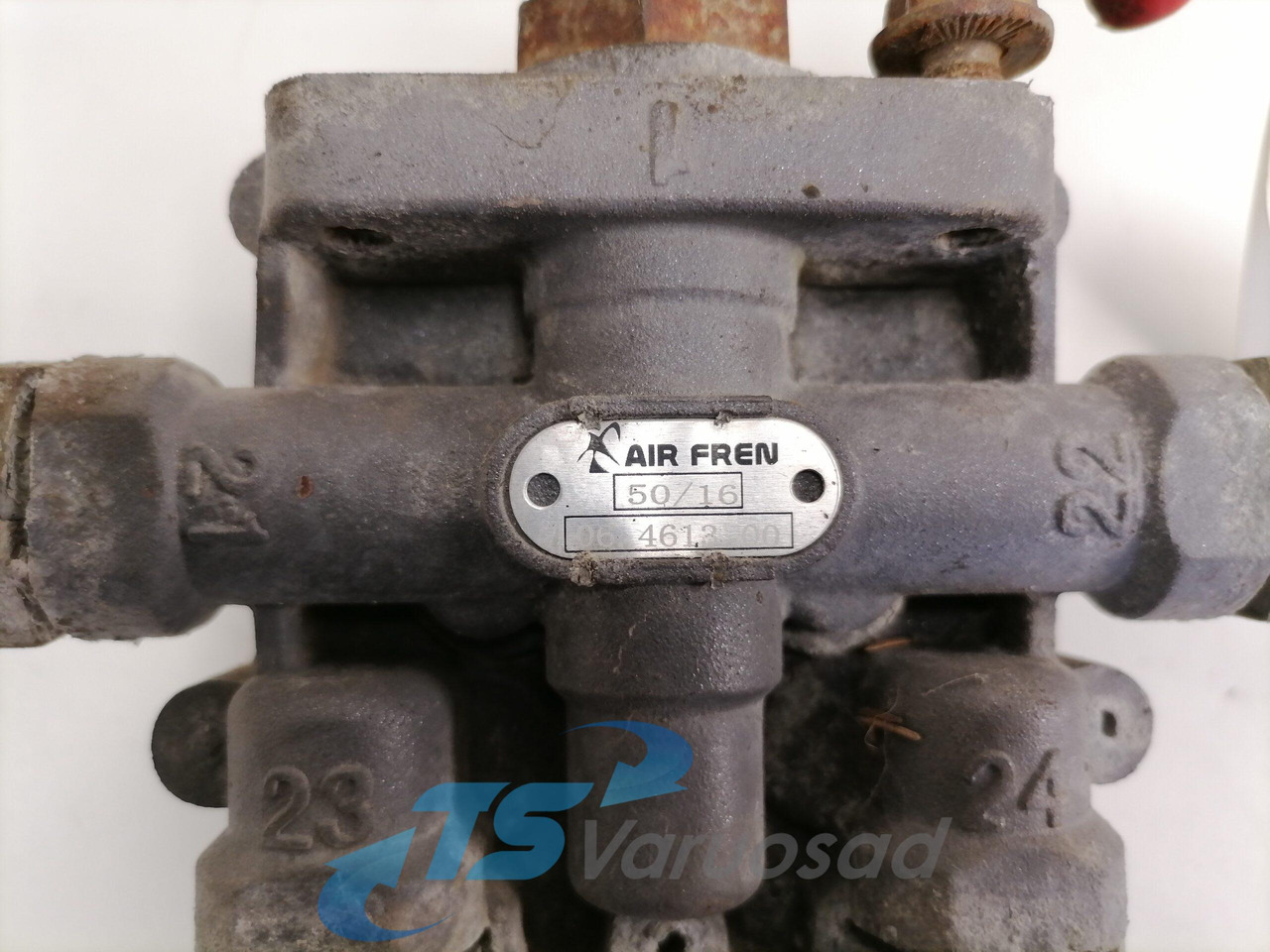 MAN Air pressure control valve 81521516095 - Válvula de freno para Camión: foto 2 MAN Air pressure control valve 81521516095 - Válvula de freno para Camión: foto 2