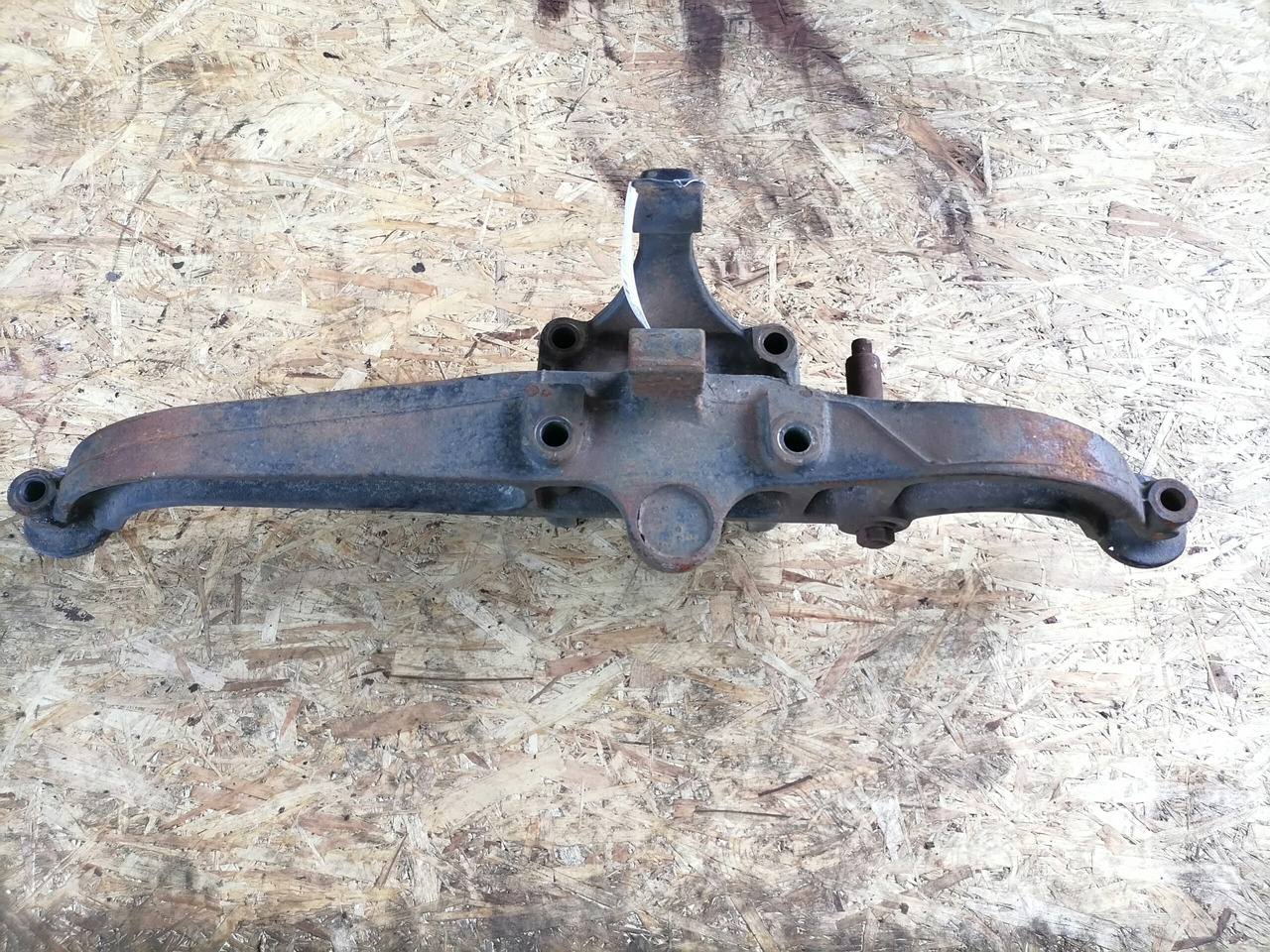 MAN Air suspension bracket 81436303168 - Eje y piezas para Camión: foto 5 MAN Air suspension bracket 81436303168 - Eje y piezas para Camión: foto 5