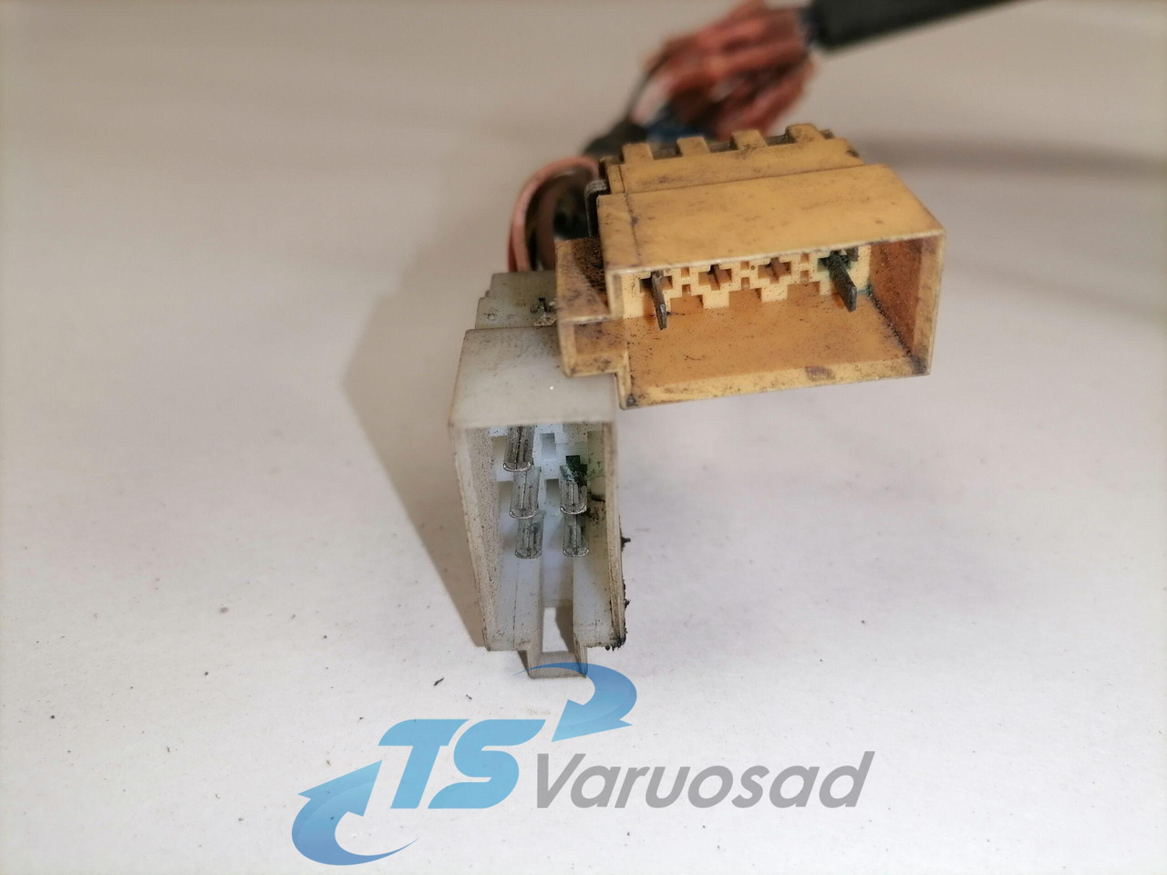 MAN Auxiliary heater 81619006368 - Calefacción/ Ventilación para Camión: foto 3 MAN Auxiliary heater 81619006368 - Calefacción/ Ventilación para Camión: foto 3