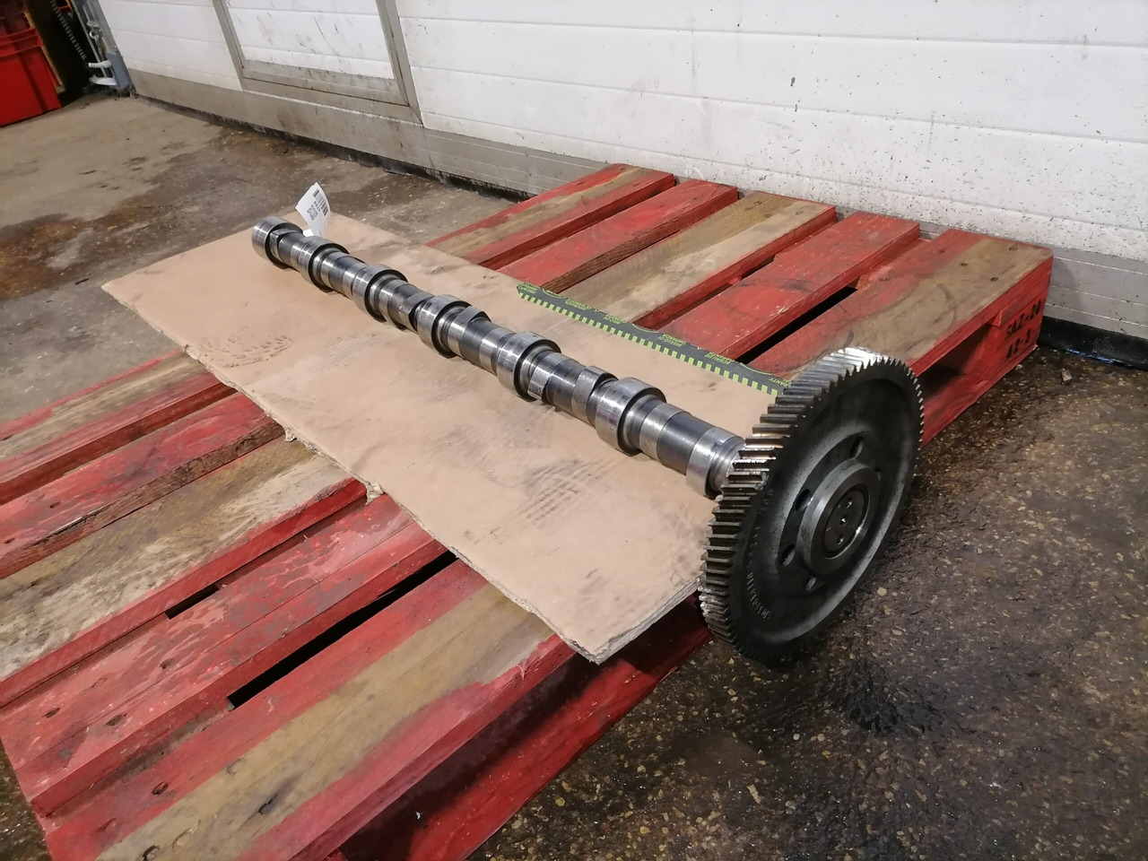 MAN Camshaft 51044006016 - Árbol de levas para Camión: foto 1 MAN Camshaft 51044006016 - Árbol de levas para Camión: foto 1