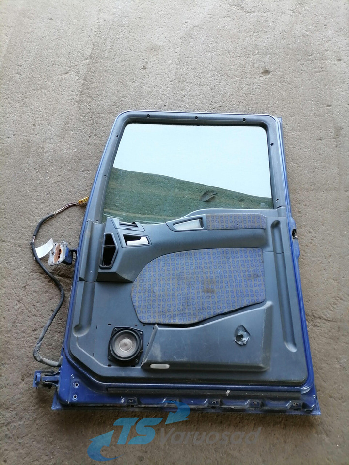 MAN Door 81626004118 - Puerta y piezas para Camión: foto 2 MAN Door 81626004118 - Puerta y piezas para Camión: foto 2