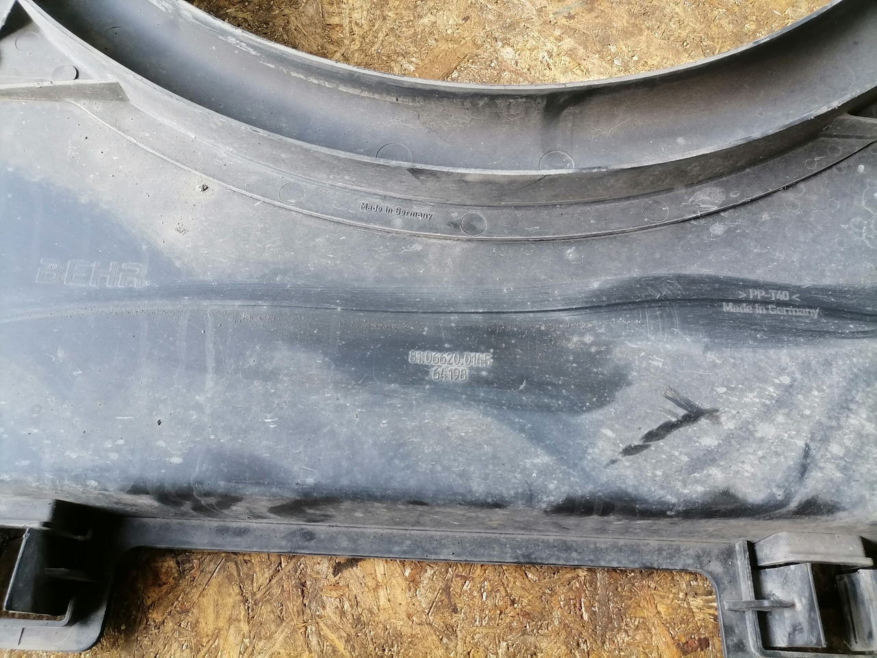 MAN Fan shroud 81066200145 - Radiador para Camión: foto 3 MAN Fan shroud 81066200145 - Radiador para Camión: foto 3