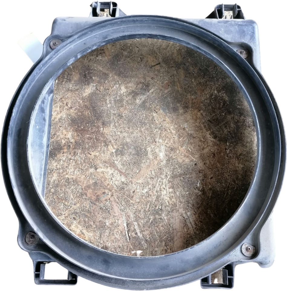 MAN Fan shroud 81066200173 - Radiador para Camión: foto 1 MAN Fan shroud 81066200173 - Radiador para Camión: foto 1