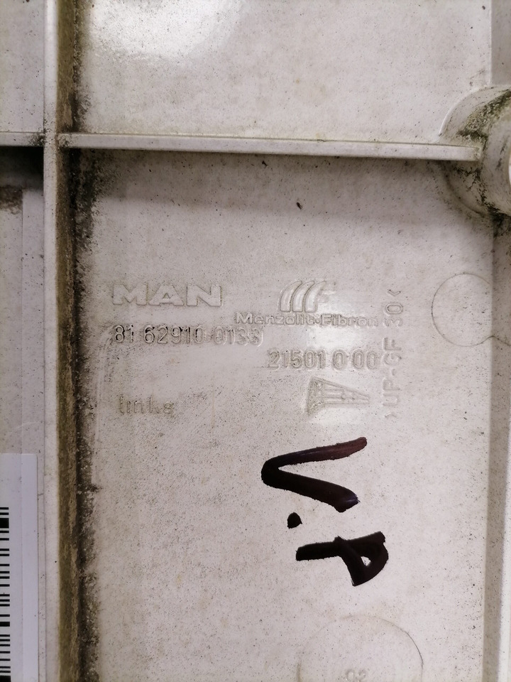 MAN Kabiini tuulesuunaja, katus 81629100133 - Aerodinámica/ Spoiler para Camión: foto 3 MAN Kabiini tuulesuunaja, katus 81629100133 - Aerodinámica/ Spoiler para Camión: foto 3