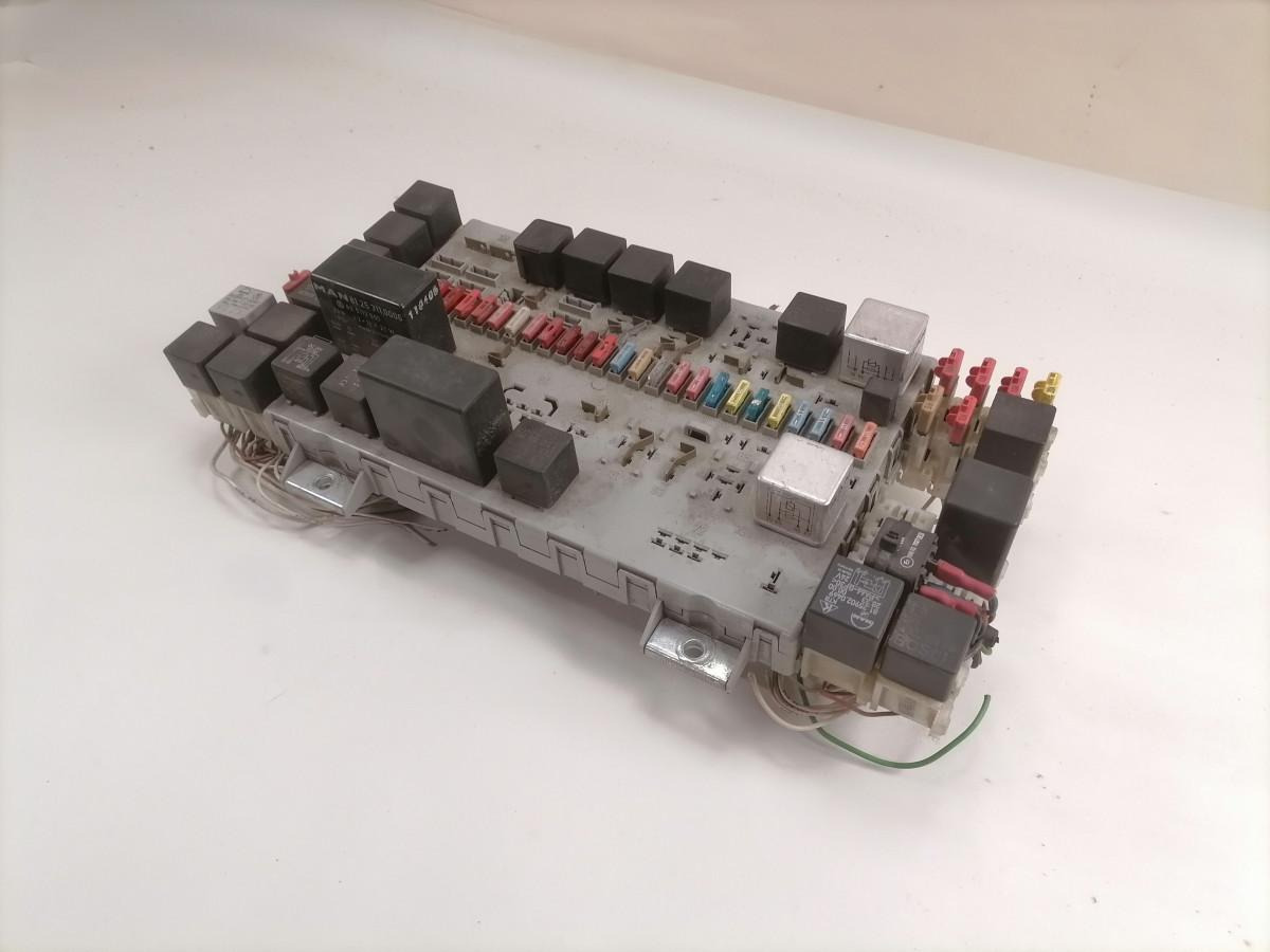 MAN Kaitsmepaneel 81254446060 - Fusible para Camión: foto 2 MAN Kaitsmepaneel 81254446060 - Fusible para Camión: foto 2