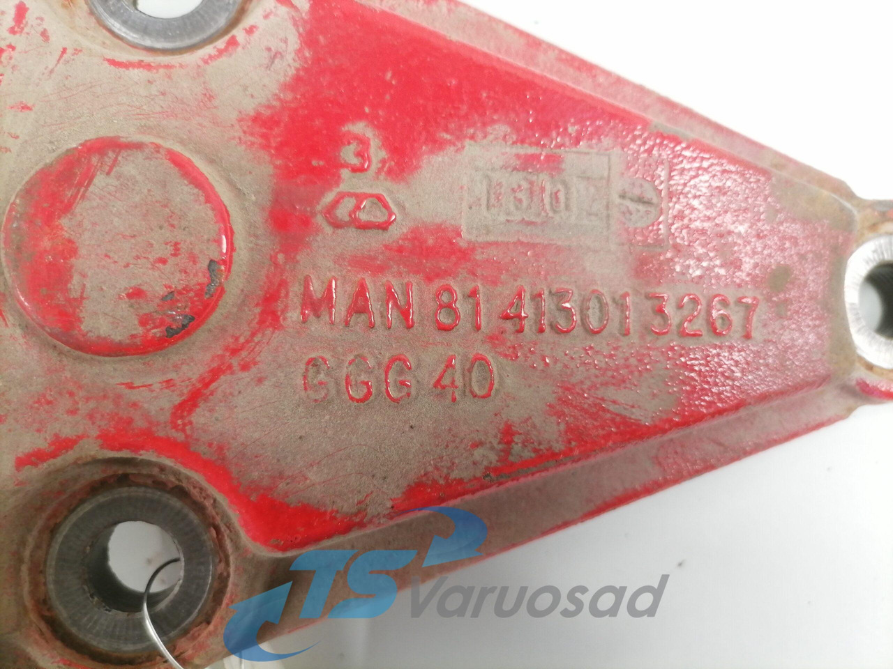 MAN Leaf spring bracket 81413013267 - Suspensión para Camión: foto 3 MAN Leaf spring bracket 81413013267 - Suspensión para Camión: foto 3