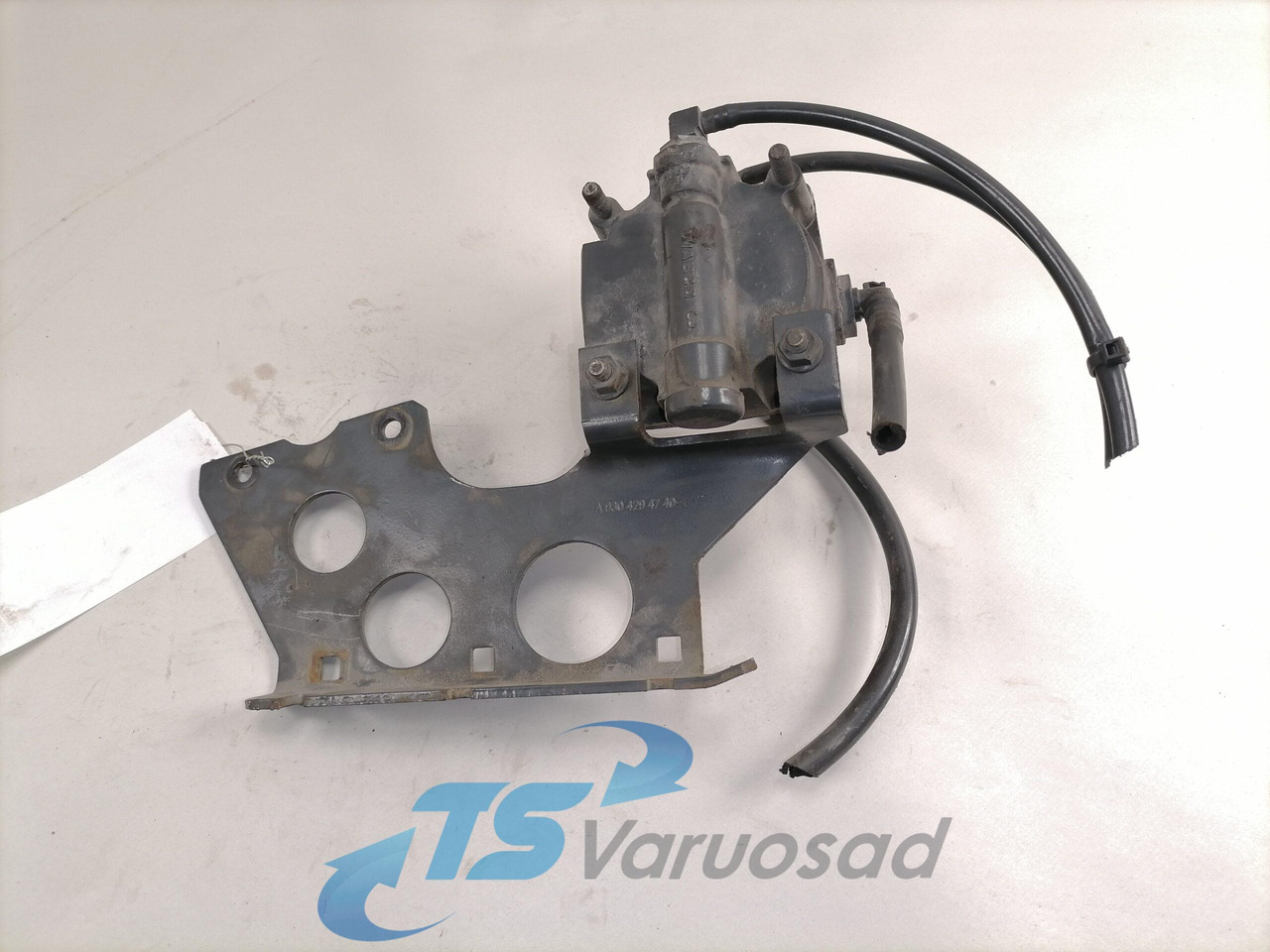 Mercedes-Benz Air pressure control valve A0044299444 - Válvula de freno para Camión: foto 2 Mercedes-Benz Air pressure control valve A0044299444 - Válvula de freno para Camión: foto 2