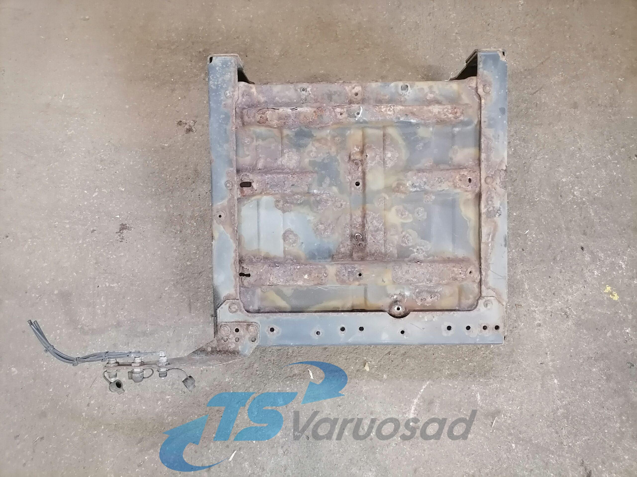 Mercedes-Benz Battery box A9415400916 - Acumulador para Camión: foto 4 Mercedes-Benz Battery box A9415400916 - Acumulador para Camión: foto 4