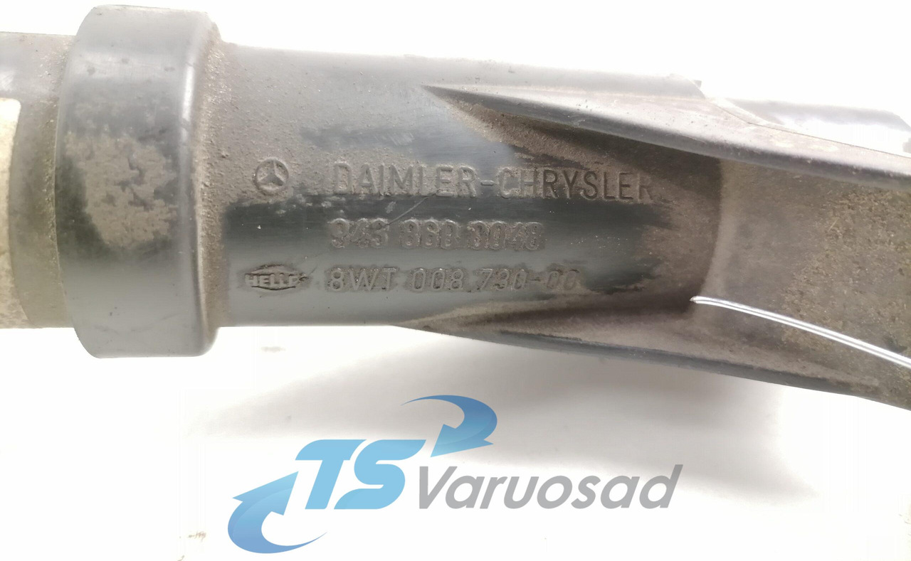 Mercedes-Benz Headlight washer system A9438600048 - Limpiaparabrisas para Camión: foto 3 Mercedes-Benz Headlight washer system A9438600048 - Limpiaparabrisas para Camión: foto 3