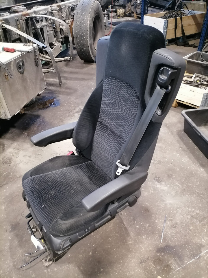 Mercedes-Benz Juhiiste A9609107501 - Asiento para Camión: foto 2 Mercedes-Benz Juhiiste A9609107501 - Asiento para Camión: foto 2