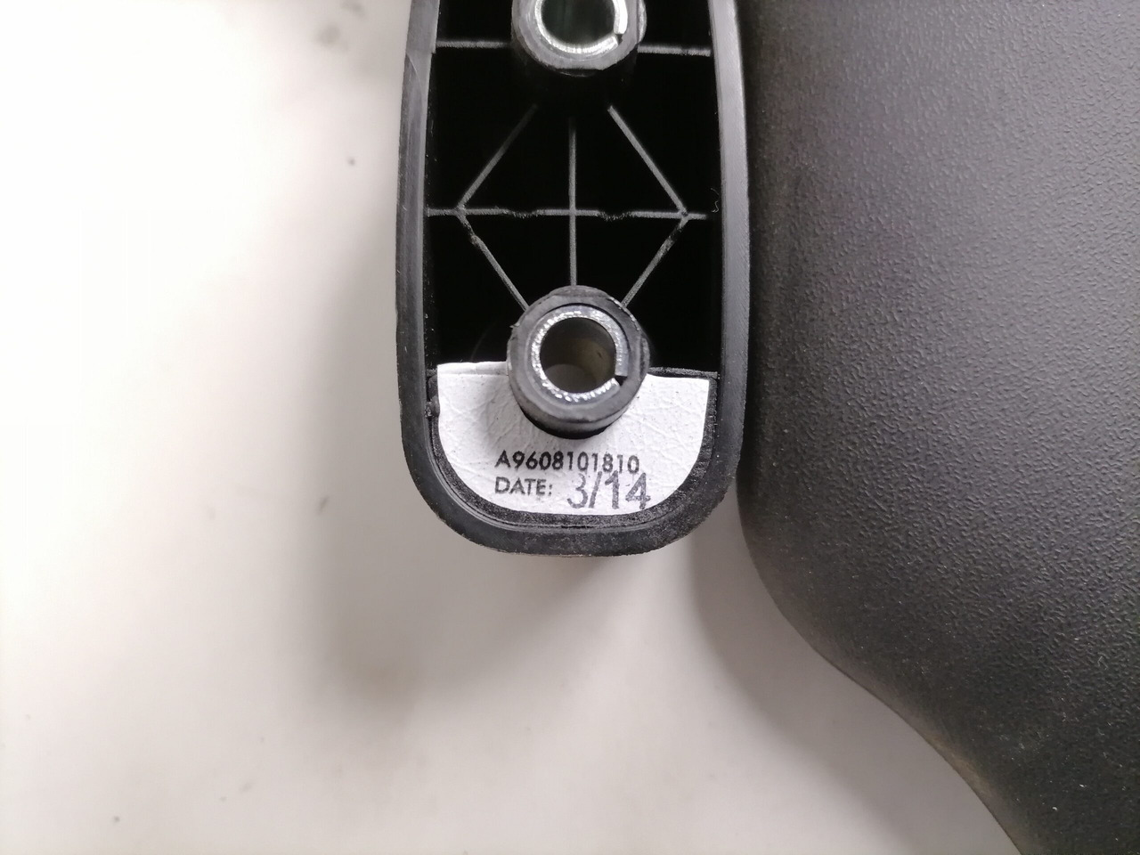 Mercedes-Benz Kabiinisisene päikesesirm A9608101810 - Pieza universal para Camión: foto 3 Mercedes-Benz Kabiinisisene päikesesirm A9608101810 - Pieza universal para Camión: foto 3