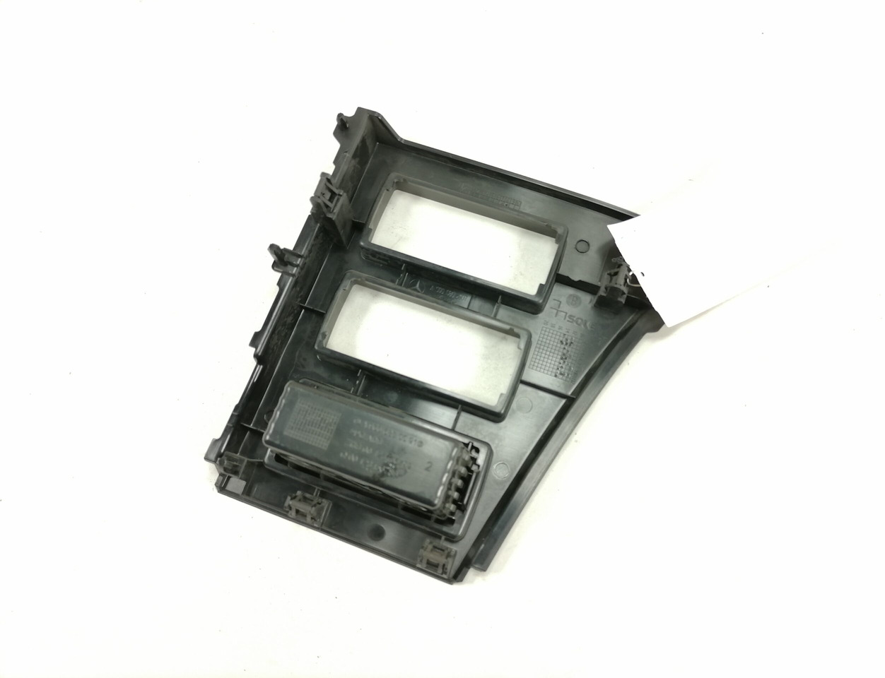 Mercedes-Benz Salongi plastik A9606802607 - Pieza universal para Camión: foto 2 Mercedes-Benz Salongi plastik A9606802607 - Pieza universal para Camión: foto 2