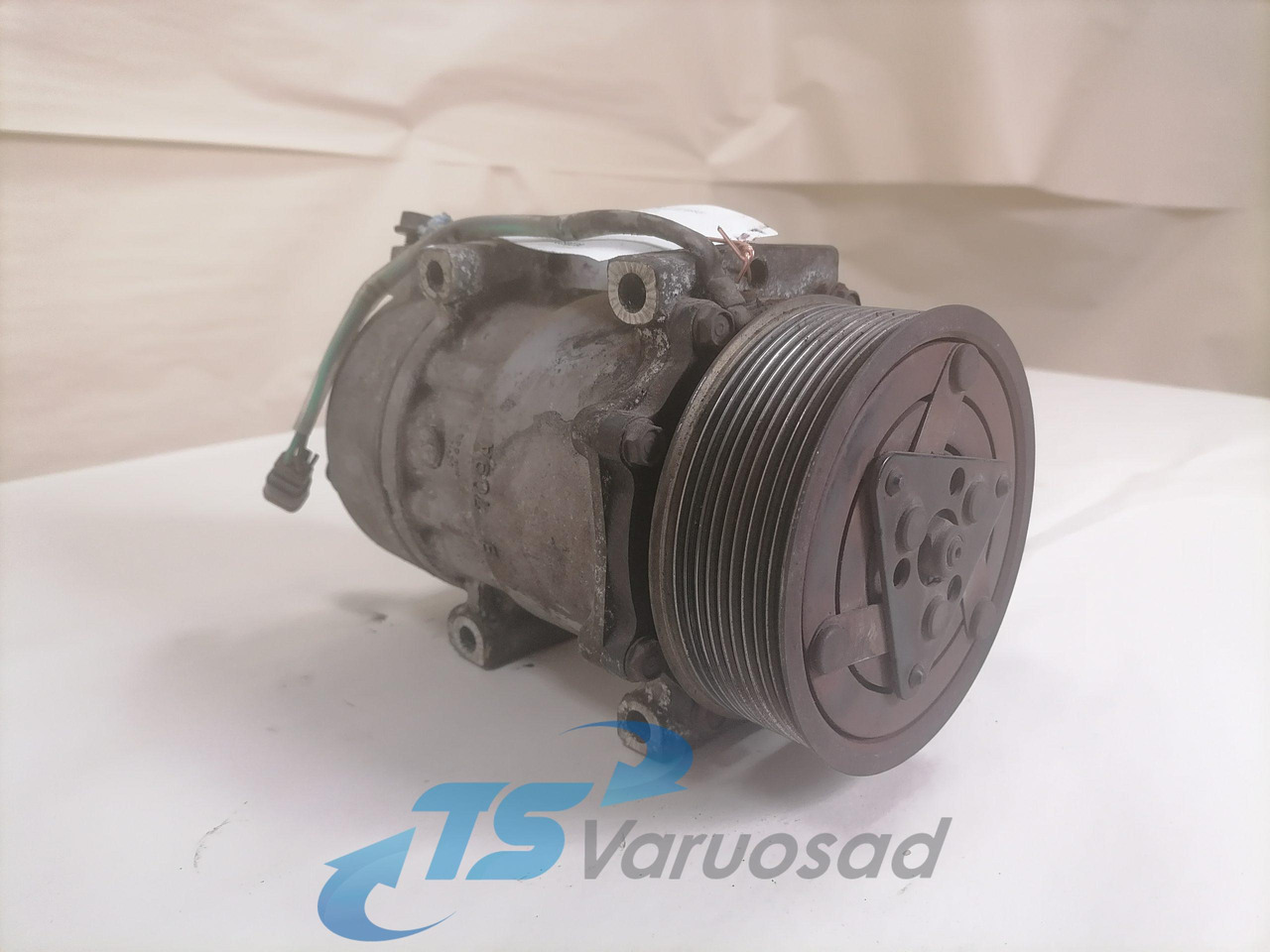 Scania A/C compressor 091019087 - Calefacción/ Ventilación para Camión: foto 1 Scania A/C compressor 091019087 - Calefacción/ Ventilación para Camión: foto 1