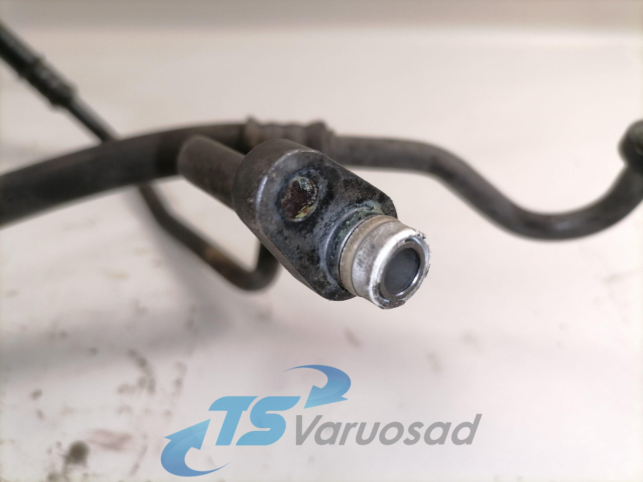 Scania A/C pipe 2028048 - Calefacción/ Ventilación para Camión: foto 2 Scania A/C pipe 2028048 - Calefacción/ Ventilación para Camión: foto 2
