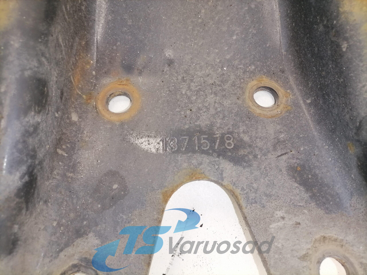 Scania Ahock absorber mounting 1371578 - Suspensión para Camión: foto 3 Scania Ahock absorber mounting 1371578 - Suspensión para Camión: foto 3