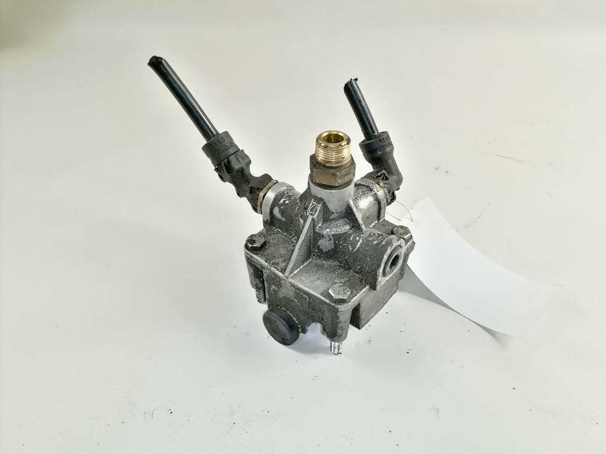 Scania Air pressure control valve 2038219 - Válvula de freno para Camión: foto 2 Scania Air pressure control valve 2038219 - Válvula de freno para Camión: foto 2