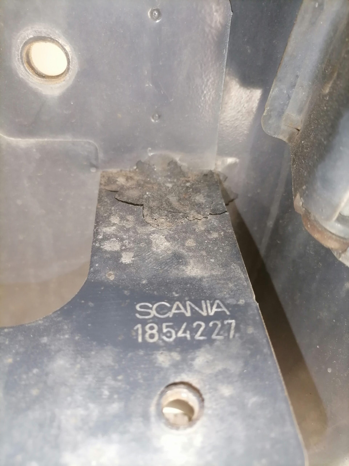 Scania Astmelaua u-plekk, vasak 1854227 - Peldaño para Camión: foto 3 Scania Astmelaua u-plekk, vasak 1854227 - Peldaño para Camión: foto 3