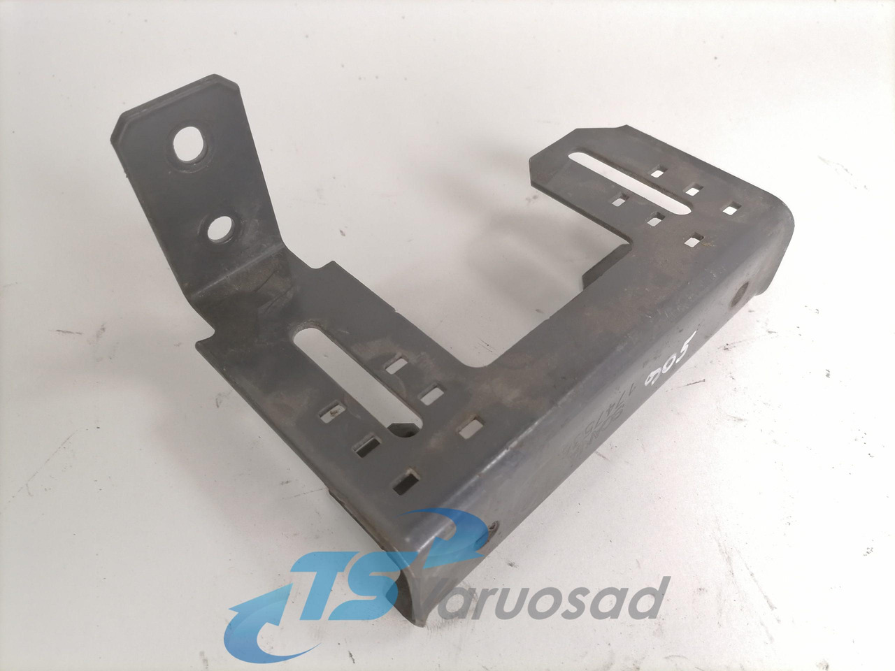 Scania Bracket 1747536 - Bastidor/ Chasis para Camión: foto 1 Scania Bracket 1747536 - Bastidor/ Chasis para Camión: foto 1