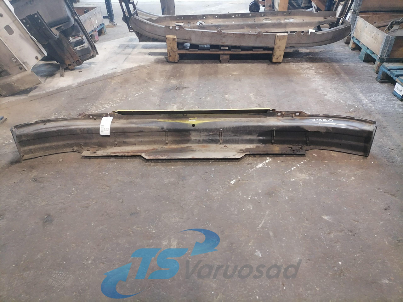 Scania Bumper 1763296 - Parachoques para Camión: foto 2 Scania Bumper 1763296 - Parachoques para Camión: foto 2