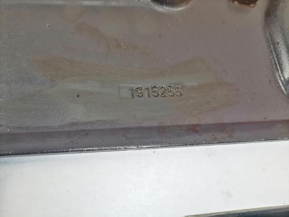 Scania Bumper bracket 1915256 - Parachoques para Camión: foto 4 Scania Bumper bracket 1915256 - Parachoques para Camión: foto 4