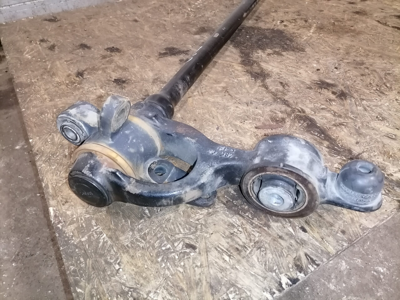Scania Cab anti-roll bar 1788227 - Suspensión de cabina para Camión: foto 5 Scania Cab anti-roll bar 1788227 - Suspensión de cabina para Camión: foto 5