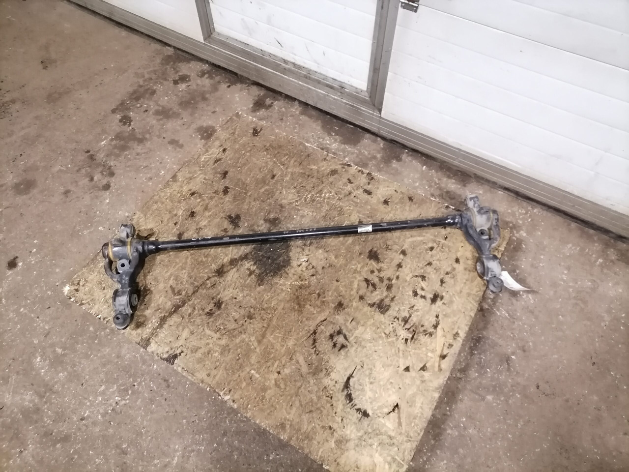 Scania Cab anti-roll bar 1788227 - Suspensión de cabina para Camión: foto 1 Scania Cab anti-roll bar 1788227 - Suspensión de cabina para Camión: foto 1