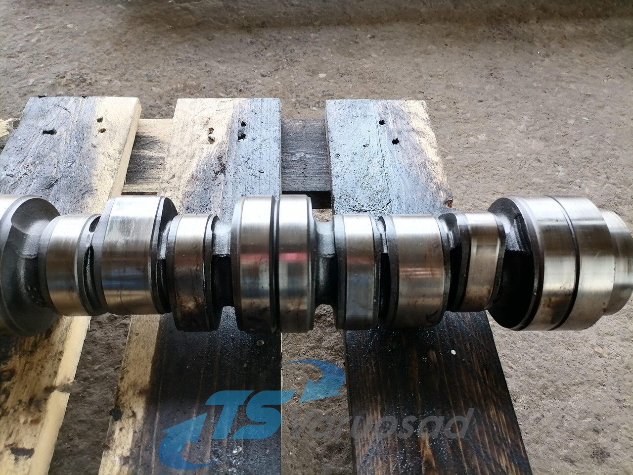 Scania Camshaft 1509917 - Árbol de levas para Camión: foto 2 Scania Camshaft 1509917 - Árbol de levas para Camión: foto 2