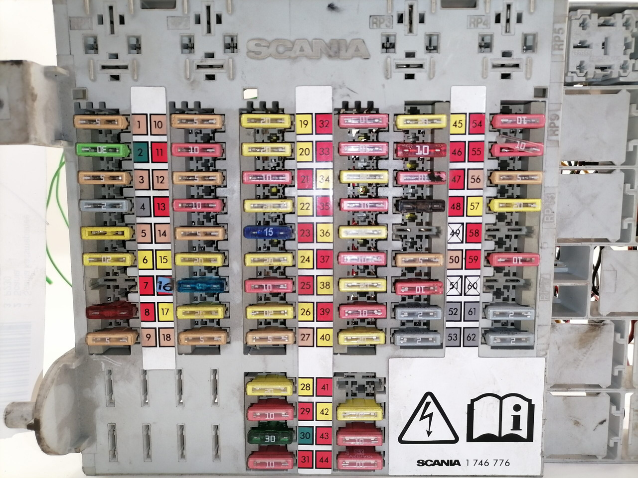 Scania Central electric unit 1746773 - Fusible para Camión: foto 2 Scania Central electric unit 1746773 - Fusible para Camión: foto 2
