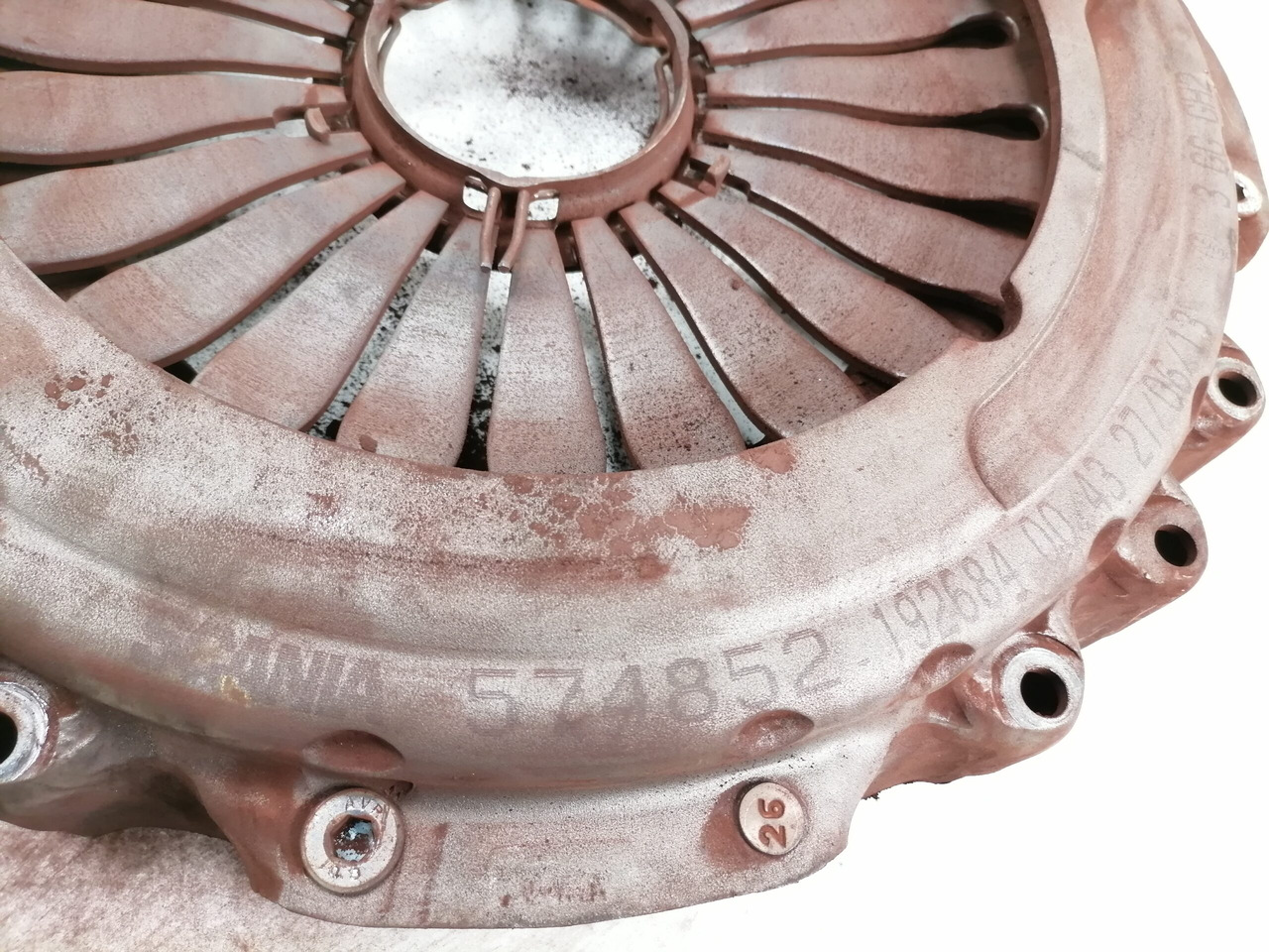 Scania Clutch cover 574852 - Embrague y piezas para Camión: foto 4 Scania Clutch cover 574852 - Embrague y piezas para Camión: foto 4