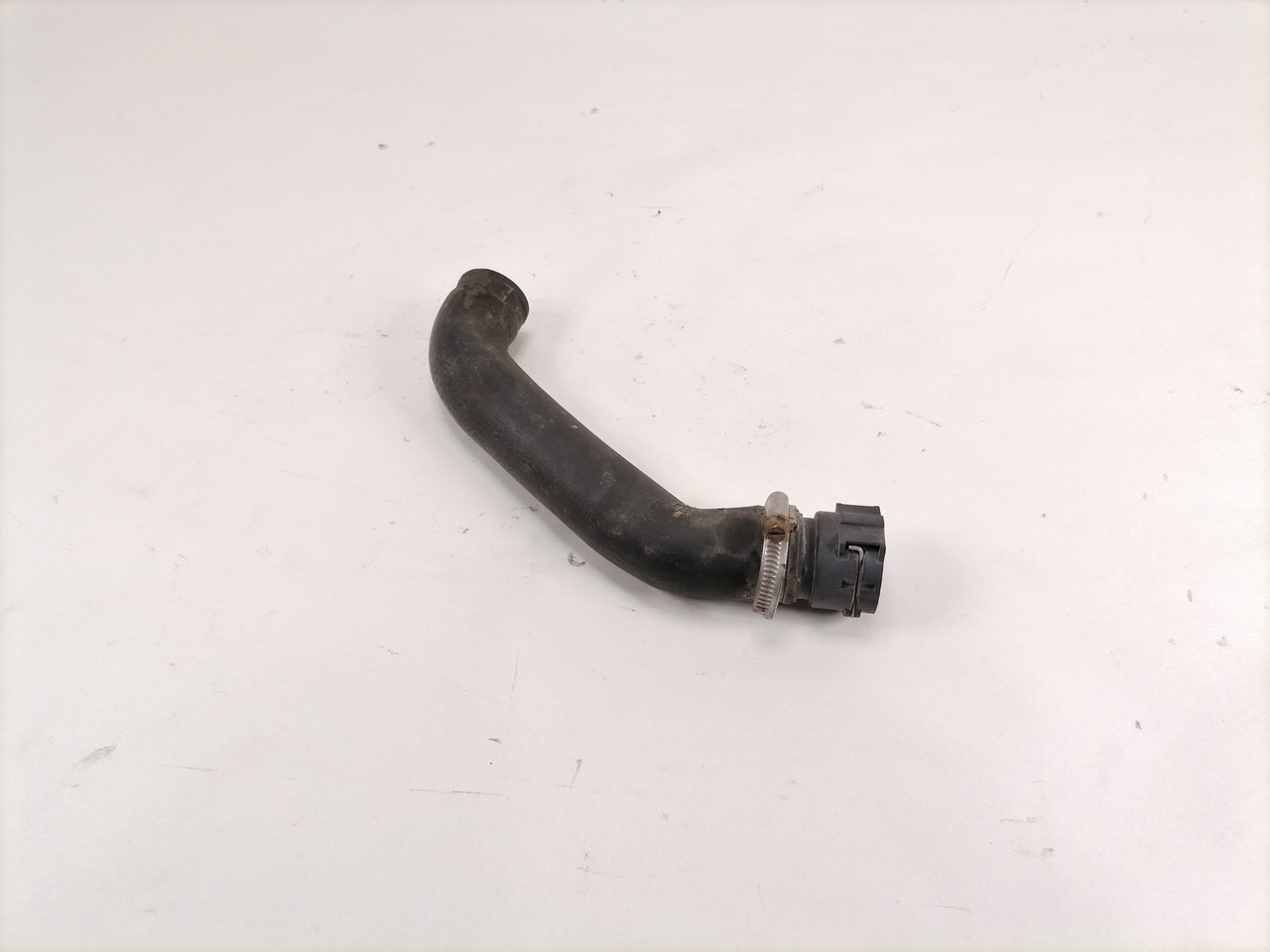 Scania Compressor air pipe 1786661 - Compresor para Camión: foto 2 Scania Compressor air pipe 1786661 - Compresor para Camión: foto 2