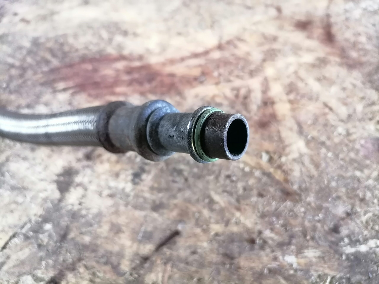 Scania Compressor air pipe 1801078 - Compresor para Camión: foto 3 Scania Compressor air pipe 1801078 - Compresor para Camión: foto 3