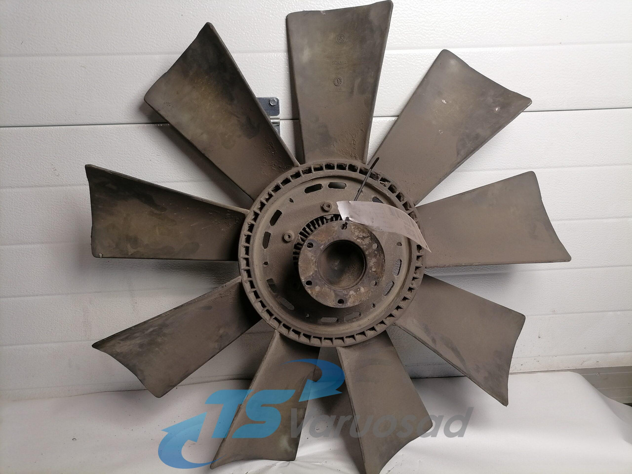 Scania Cooling fan 1354979 - Ventilador para Camión: foto 2 Scania Cooling fan 1354979 - Ventilador para Camión: foto 2