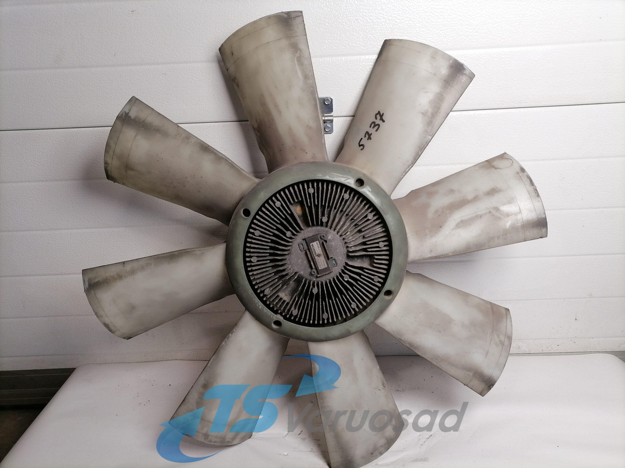 Scania Cooling fan 1392261 - Ventilador para Camión: foto 1 Scania Cooling fan 1392261 - Ventilador para Camión: foto 1