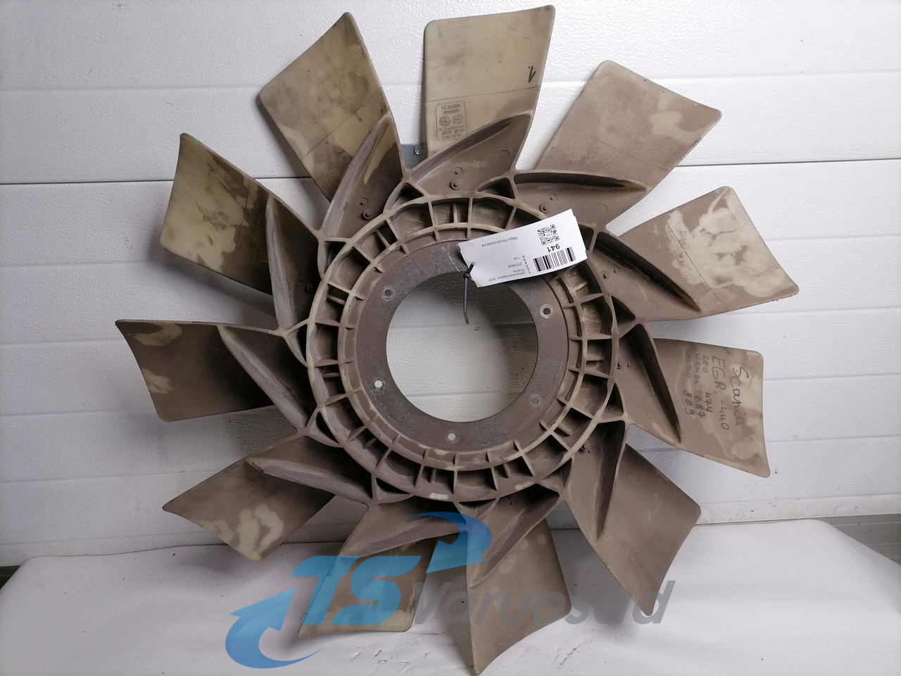 Scania Cooling fan 2035608 - Ventilador para Camión: foto 2 Scania Cooling fan 2035608 - Ventilador para Camión: foto 2