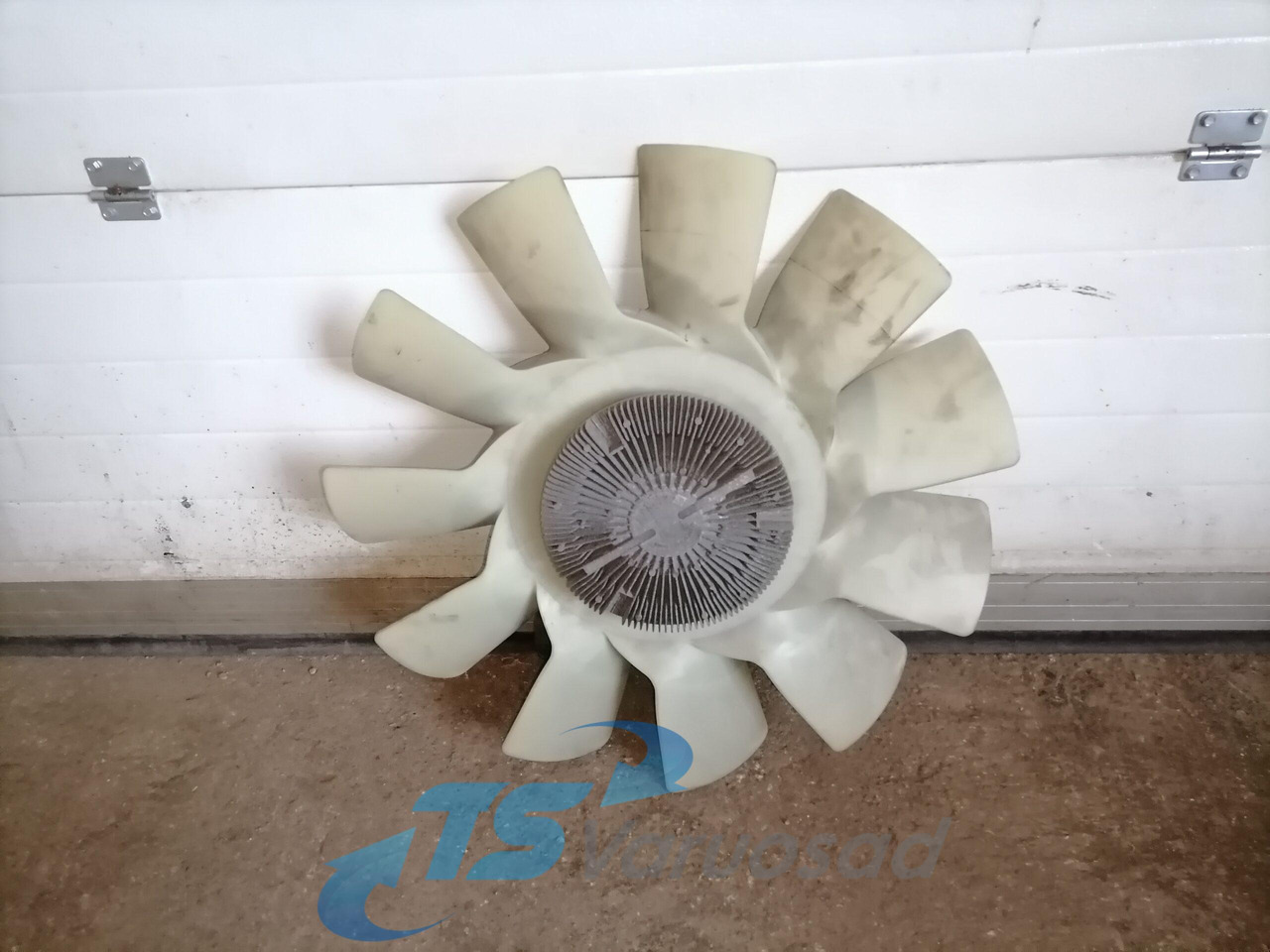 Scania Cooling fan 2035612 - Ventilador para Camión: foto 1 Scania Cooling fan 2035612 - Ventilador para Camión: foto 1